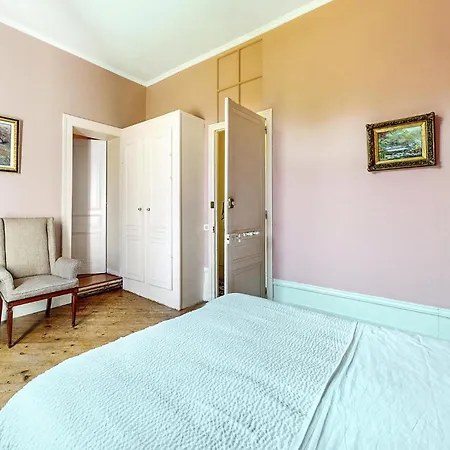 Lovely In Sur Dun Holiday home