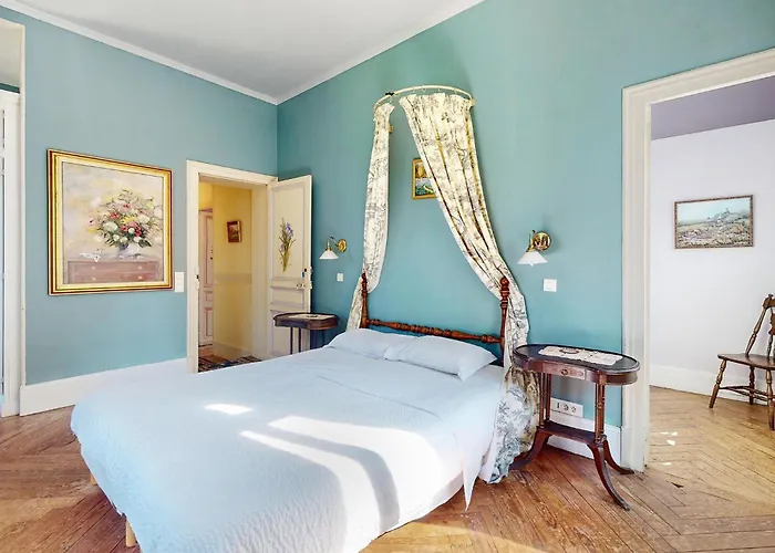 Lovely In Sur Dun La Chapelle-sur-Dun